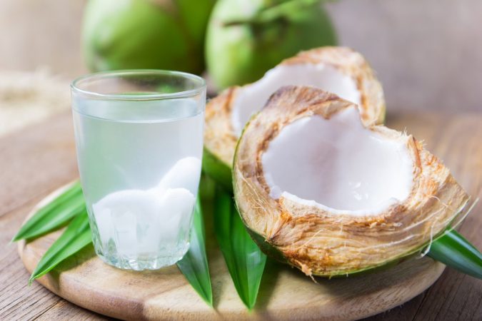 Konsumsi Obat dengan Air Kelapa