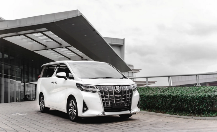 Alphard: Pilihan Mewah untuk Bisnis dan Keluarga