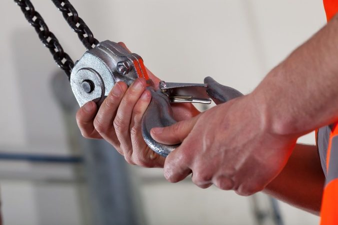 Mega Jaya: Distributor Lifting Equipment Terlengkap di Indonesia Sejak 1983